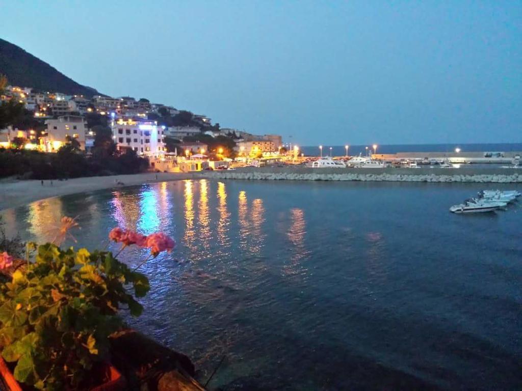 Appartamenti Le Conchiglie E Le Stelle Marine كالا غونوني المظهر الخارجي الصورة